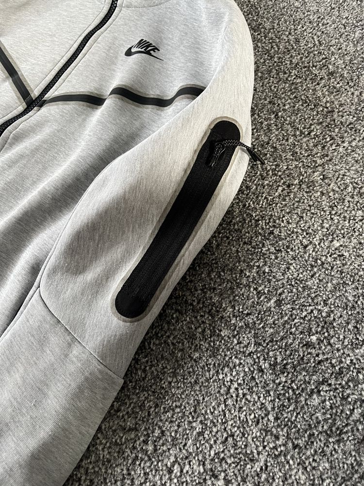 Зіпка Nike tech fleece розмір S