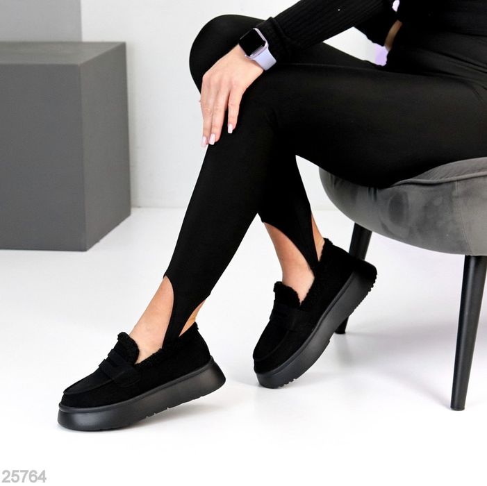 Жіночі шкіряні зимові черевики автоледі в кольорах