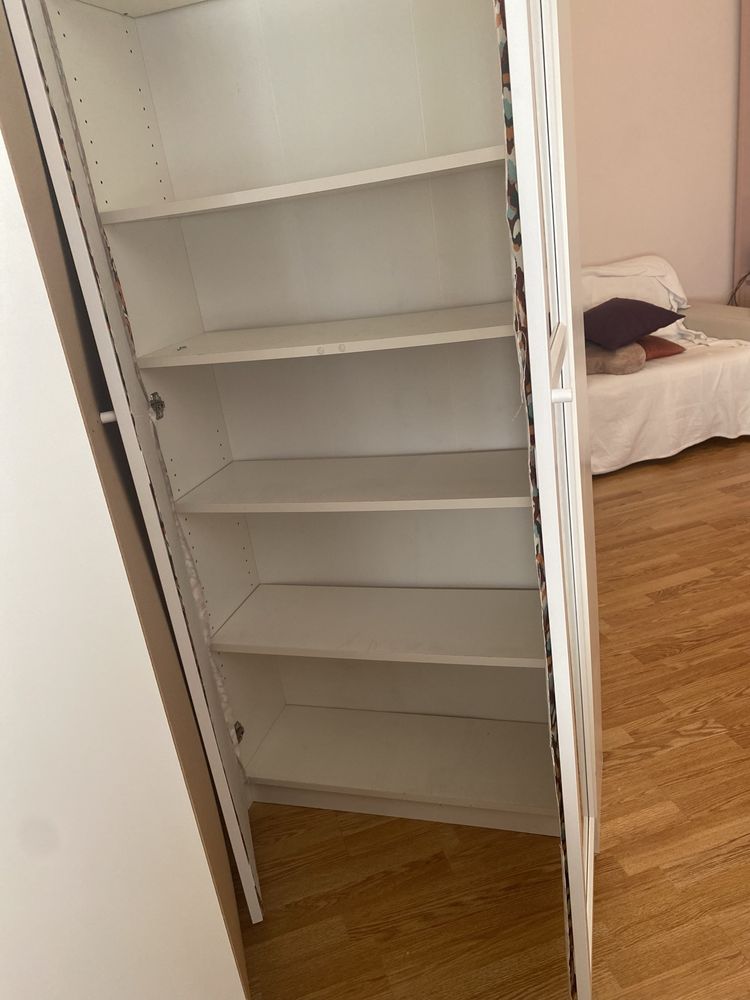 Estante Billy com portas