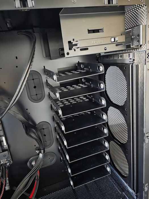 Lian Li PC-V1000  edycja  limitowana.