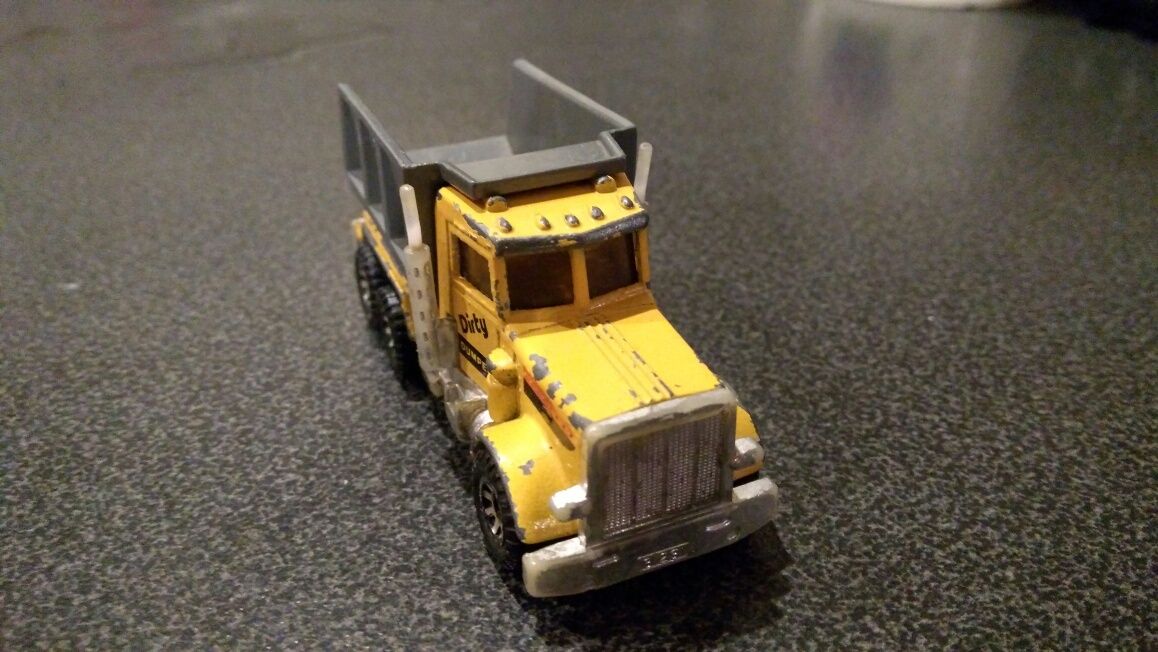 Matchbox,resorak Peterbilt 1981 samochodzik