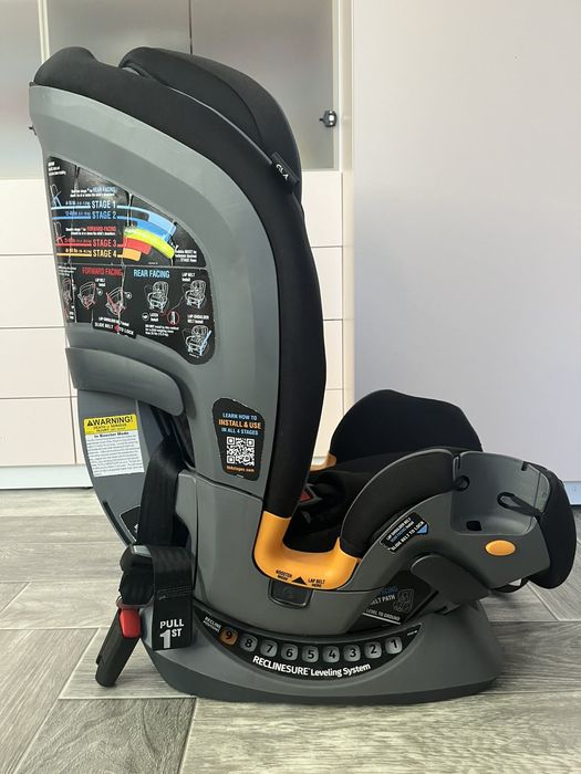 Автокрісло Chicco Fit4