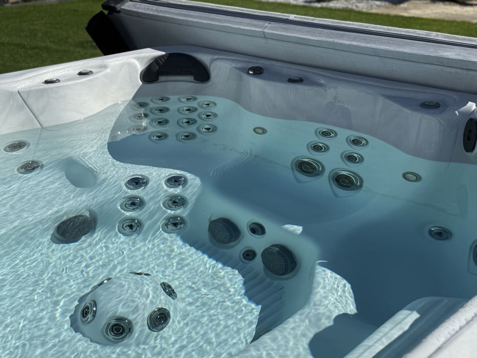 Jacuzzi spa duze