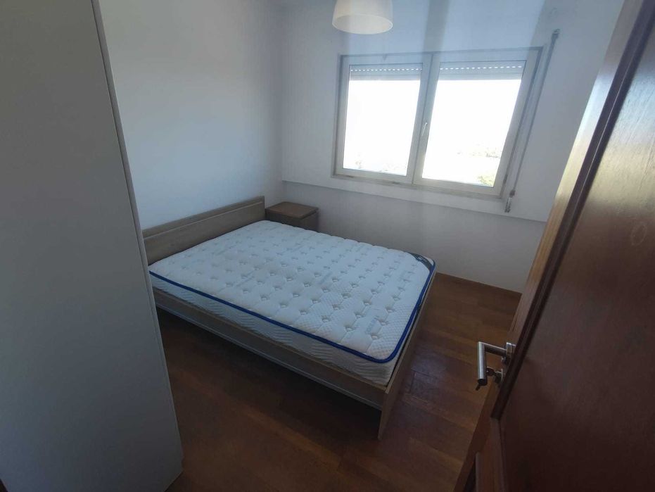 Alugo Quarto - Barreiro