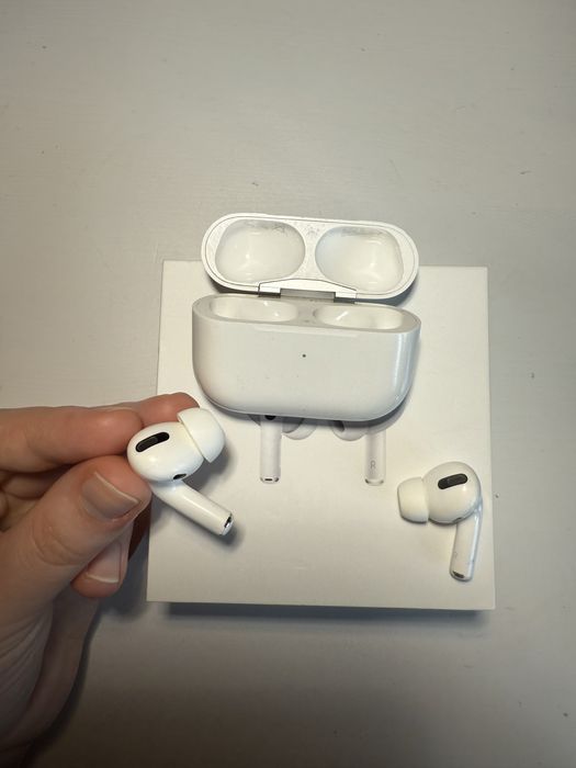 Airpods Pro słuchawki iphone
