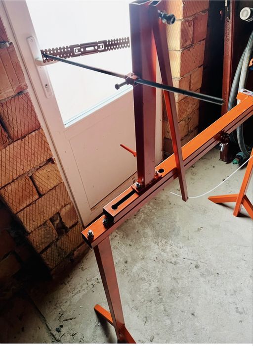 Станок для самостійного пиляння бензопилою або електро