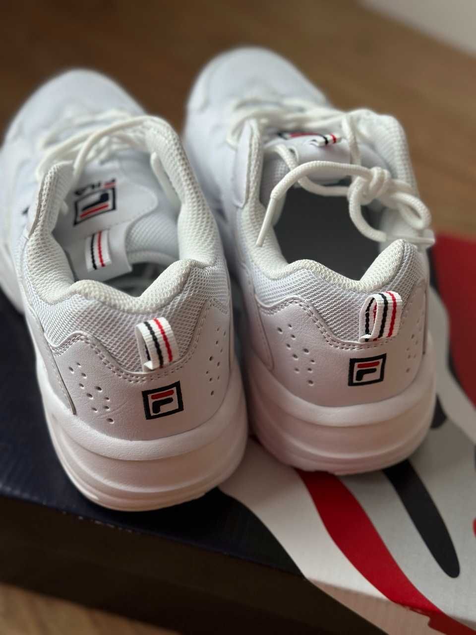 Damskie buty Fila Ray Tracer - białe, rozmiar EUR 38