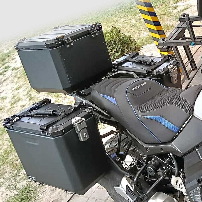 Suzuki 650 / 1000 Vstorm Kufry Expedition Cases DODATKI !