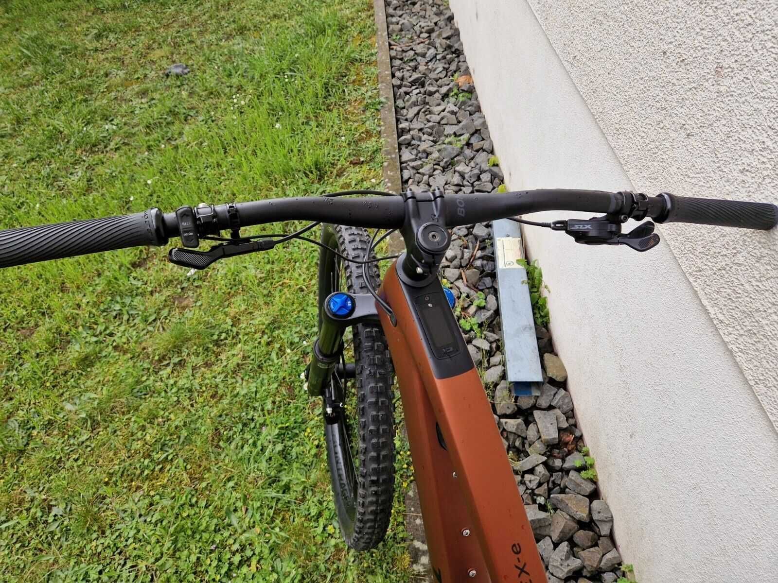 Trek Fuel Exe 9.7, Tamanho M, Bicicleta Elétrica Leve para Montanha TQ