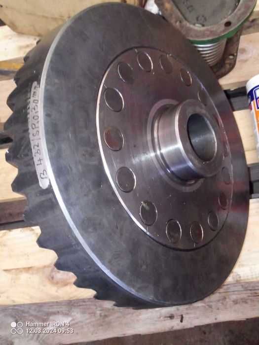 Atak cały zestaw john deere L33223.
Atak do John Deere L33207 l28207