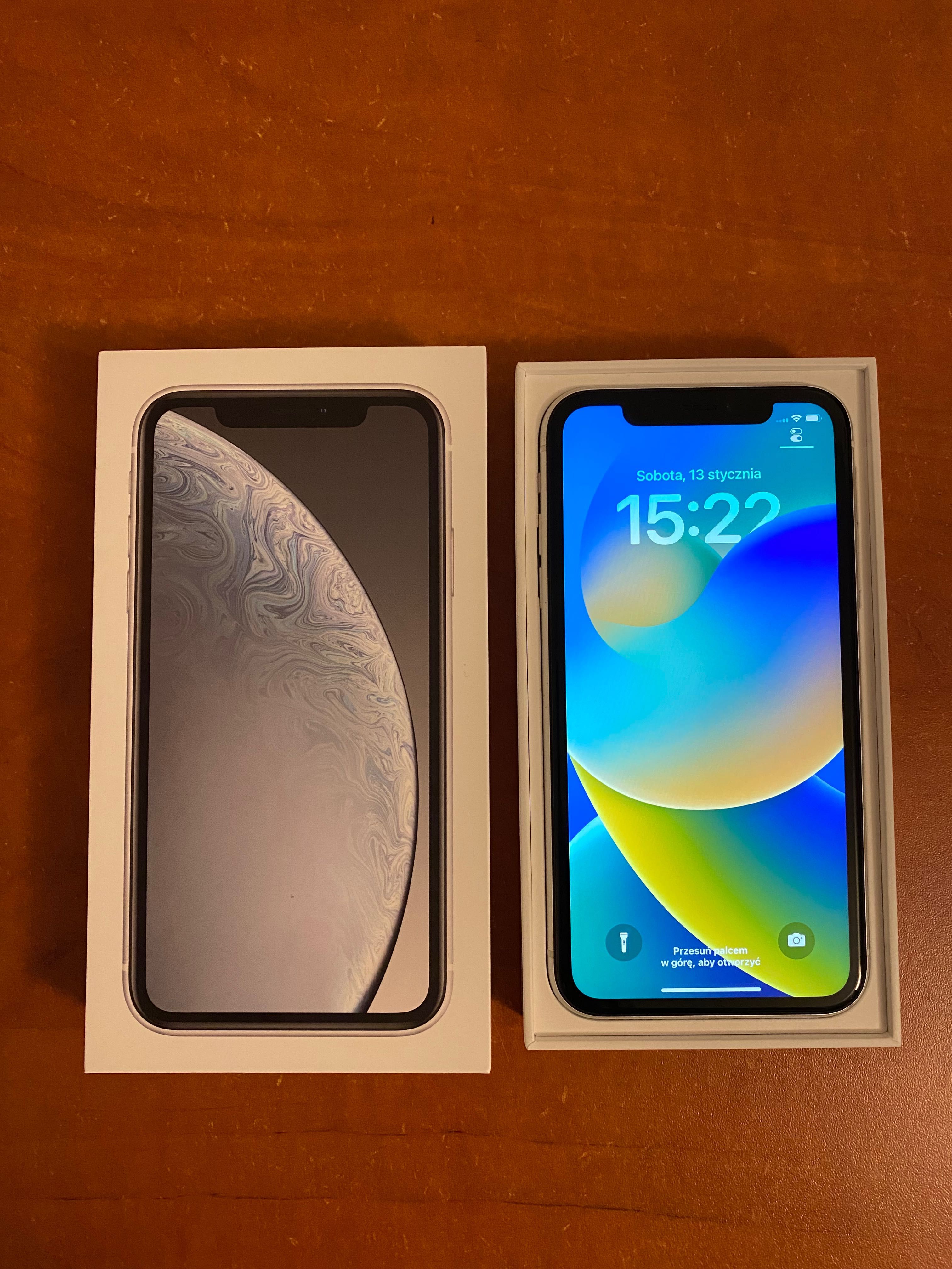 iPhone XR w bardzo dobrym stanie