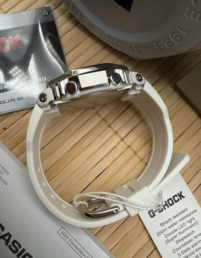 Женские Наручные часы Casio G-shock GM-S2110-7A6