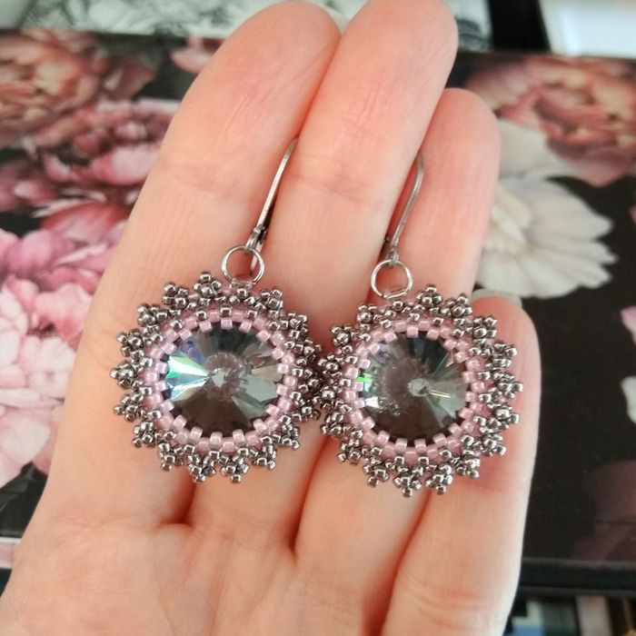 Kolczyki ze szklanych koralików handmade kolor srebrny