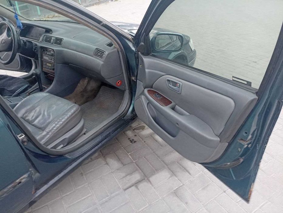 Продам Тойота Камри 20 автомат с переоформлением