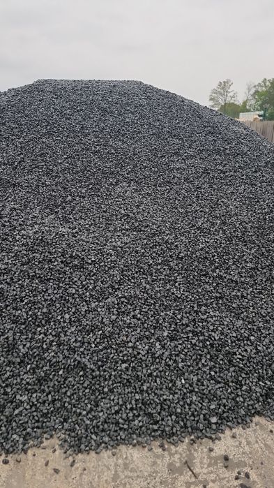 Grys bazaltowy, czarny