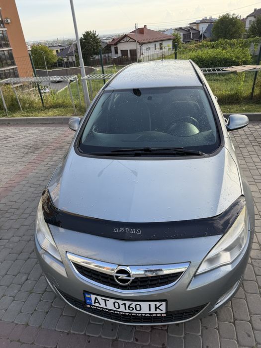 Продам!  Opel Astra J 1.7 дизель 2012 рік.