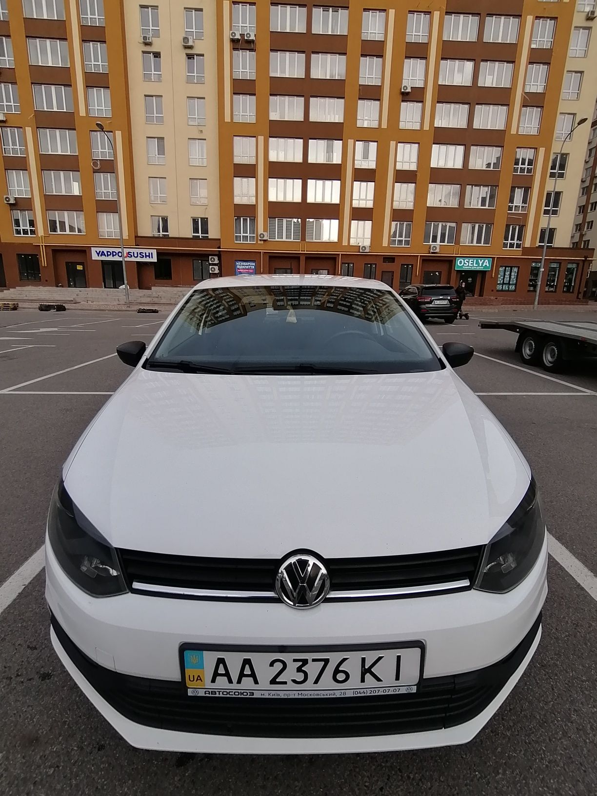 Продам офіційний автомобіль VW Polo 2016 року