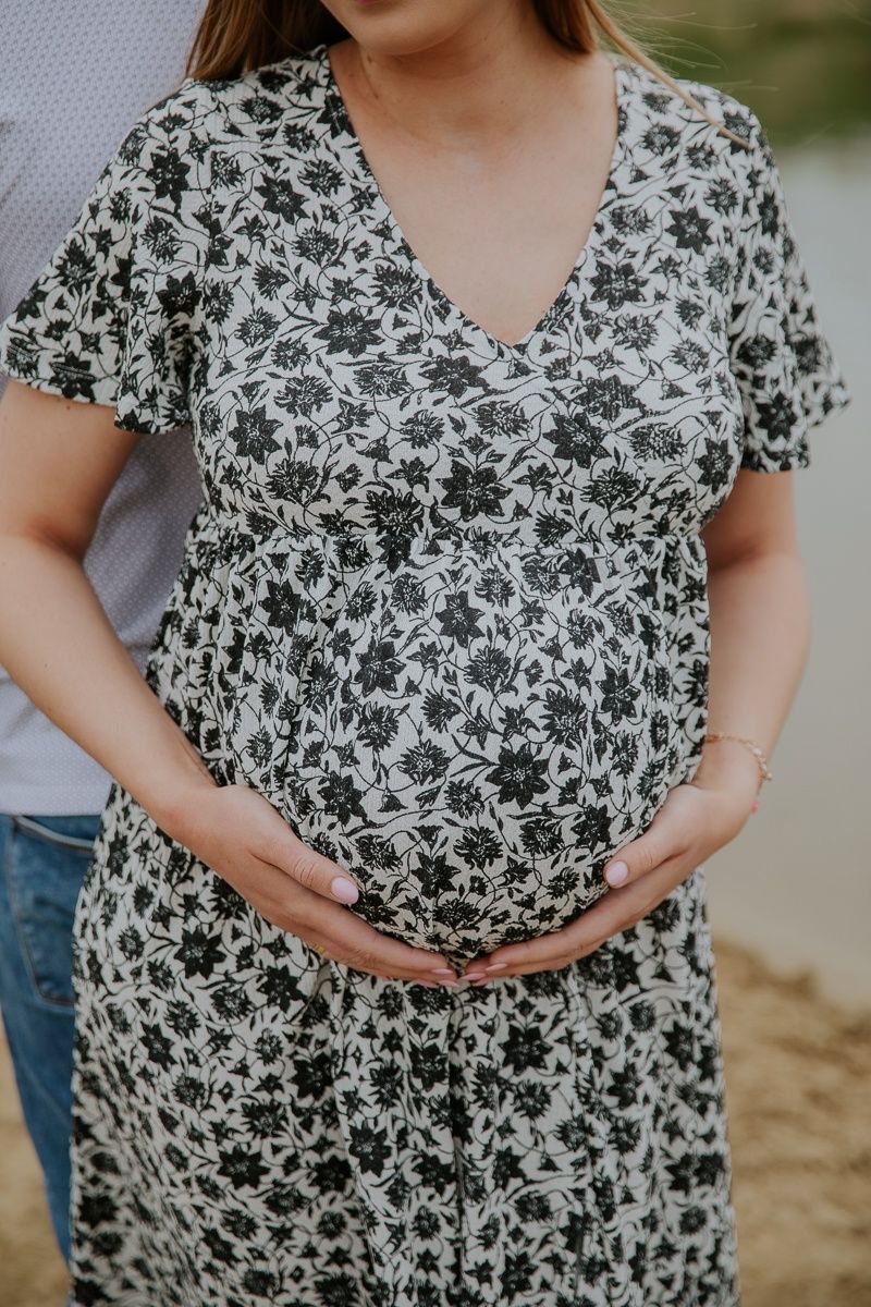 Sukienka ciążowa midi sinsay maternity z rozcięciem