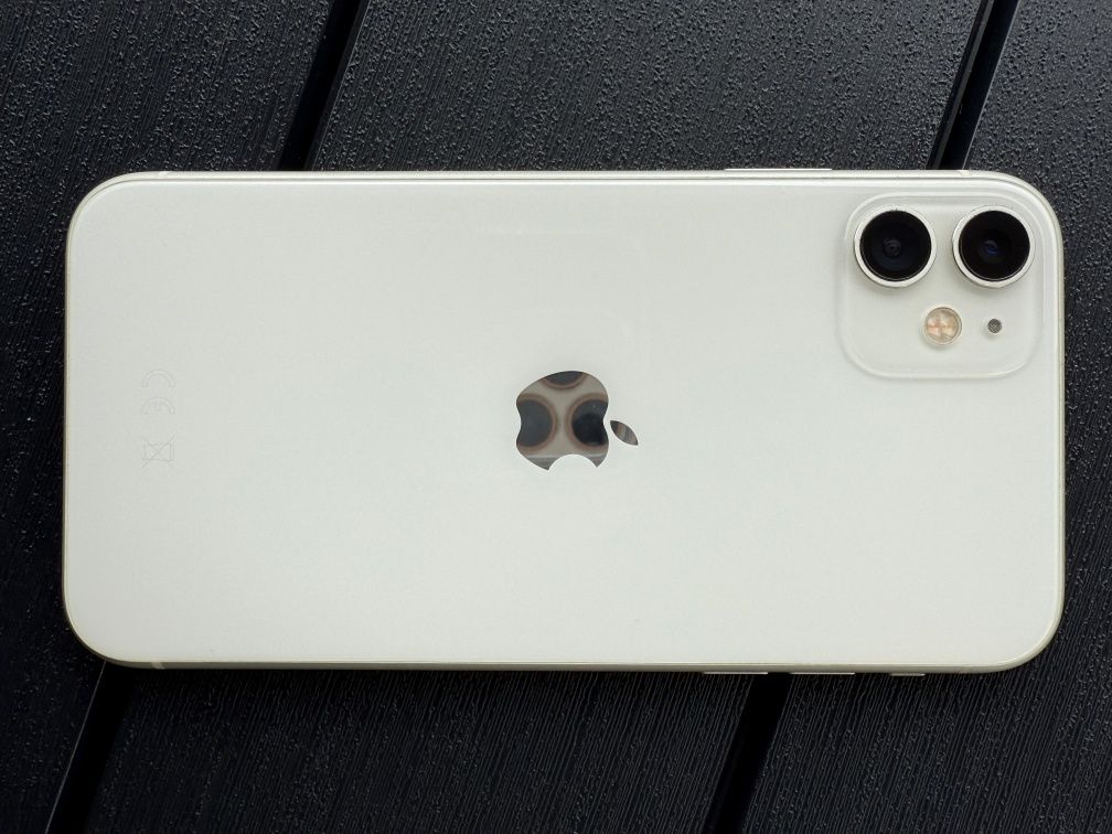 iPhone 11 64GB biały