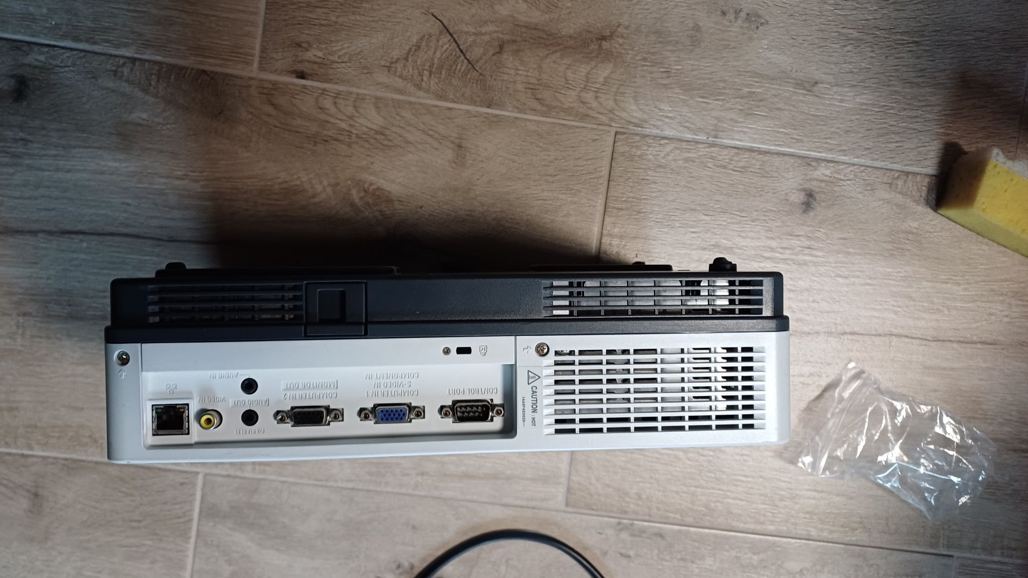 Projektor Sanyo XGA Model PLC-XW200