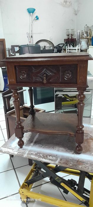 Mesinha de cabeceira nº 7