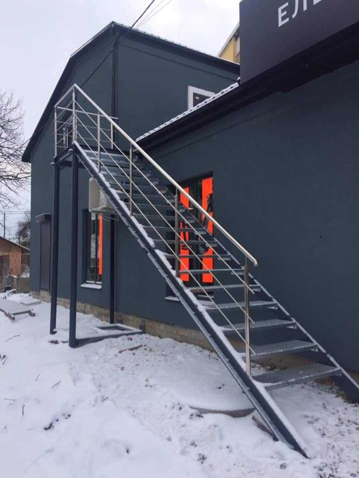 Balustrady nierdzewne, wewnętrzne i zewnętrzne