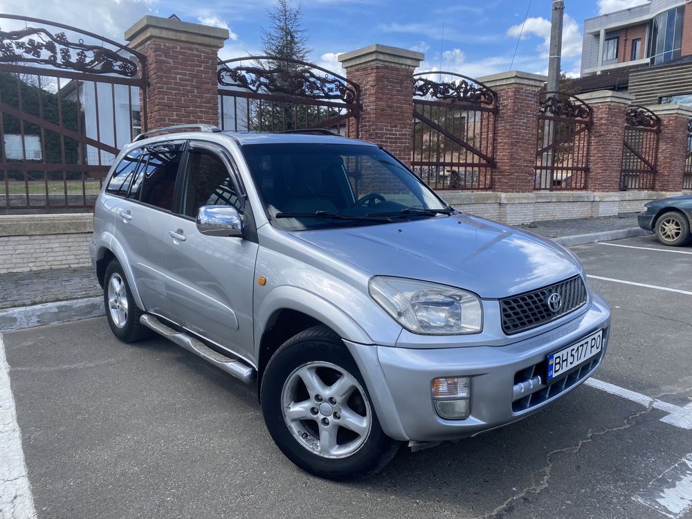 Продам Toyota Rav4