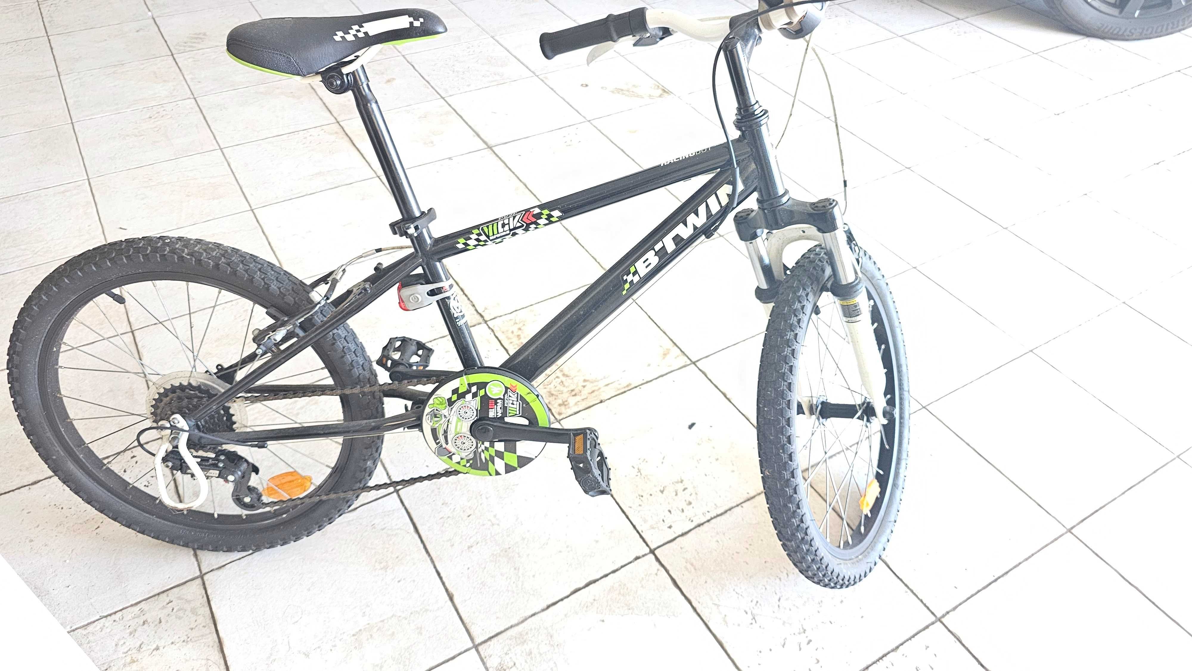 Bicicleta de criança roda 20 em bom estado.