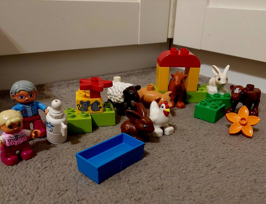 Lego Duplo zwierzeta na farmie + Babcia z cielakiem