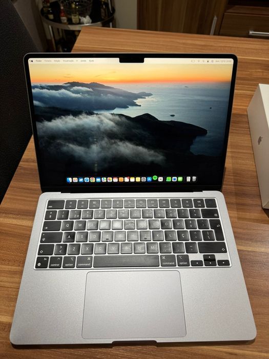 PC Macbook Air M2