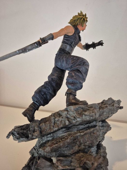 Figura Final Fantasy VII Remake Cloud Strife
