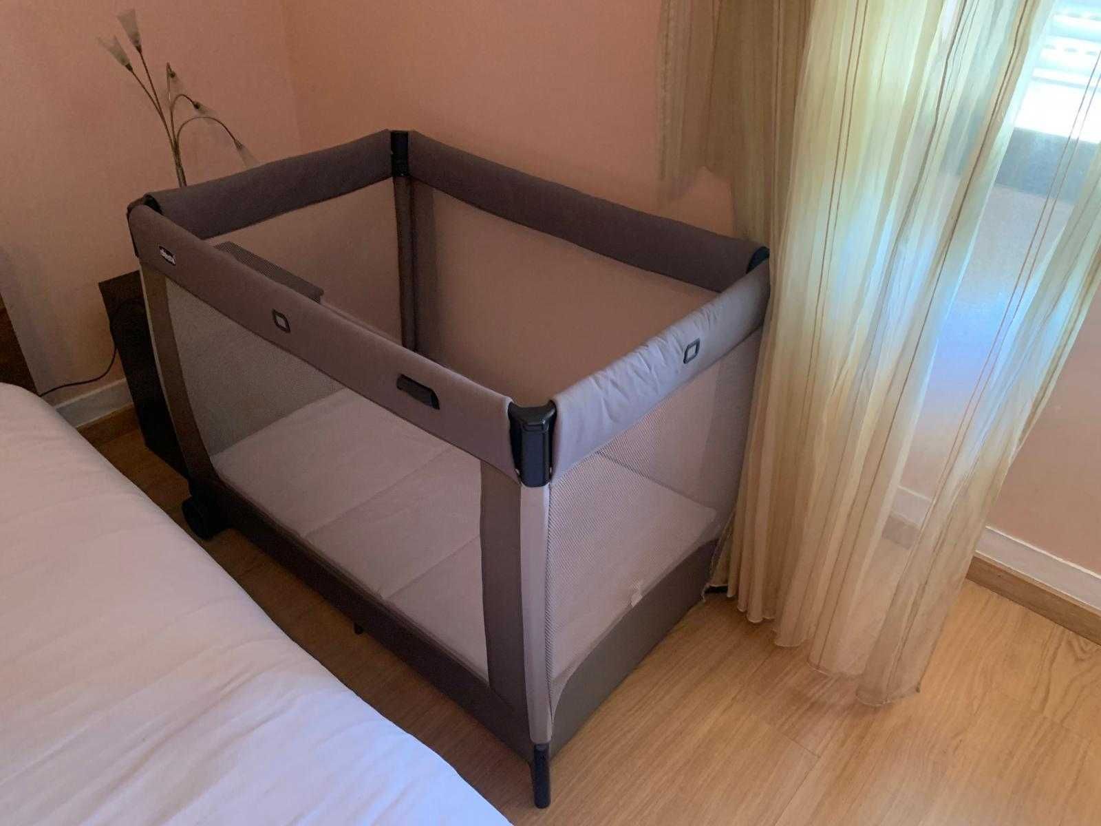 Cama de bebé de viagem