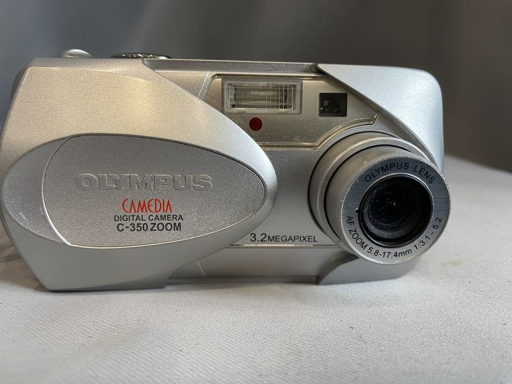 Цифровий фотоапарат Olympus Camedia c-350
