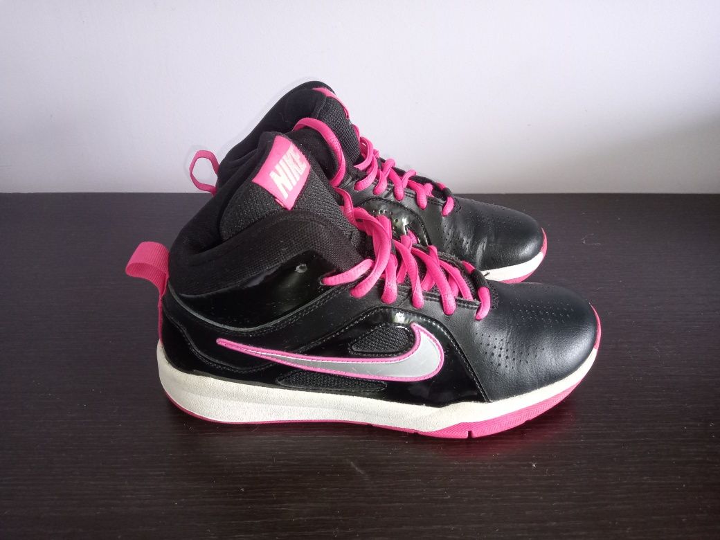 Nike nr 36--23 cm