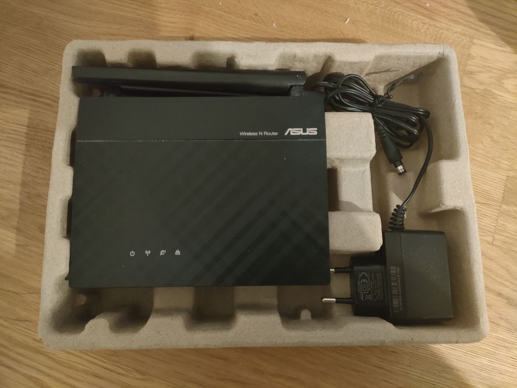 Wi-Fi  Router  Asus RT- N12+ ...