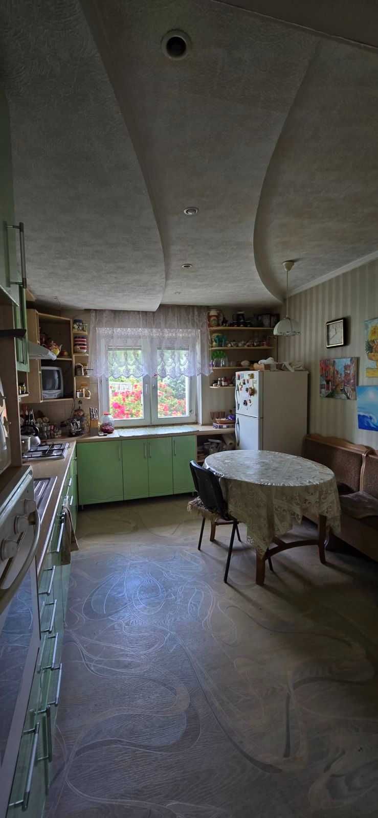 Продаётся кирпичный  дом на Основе