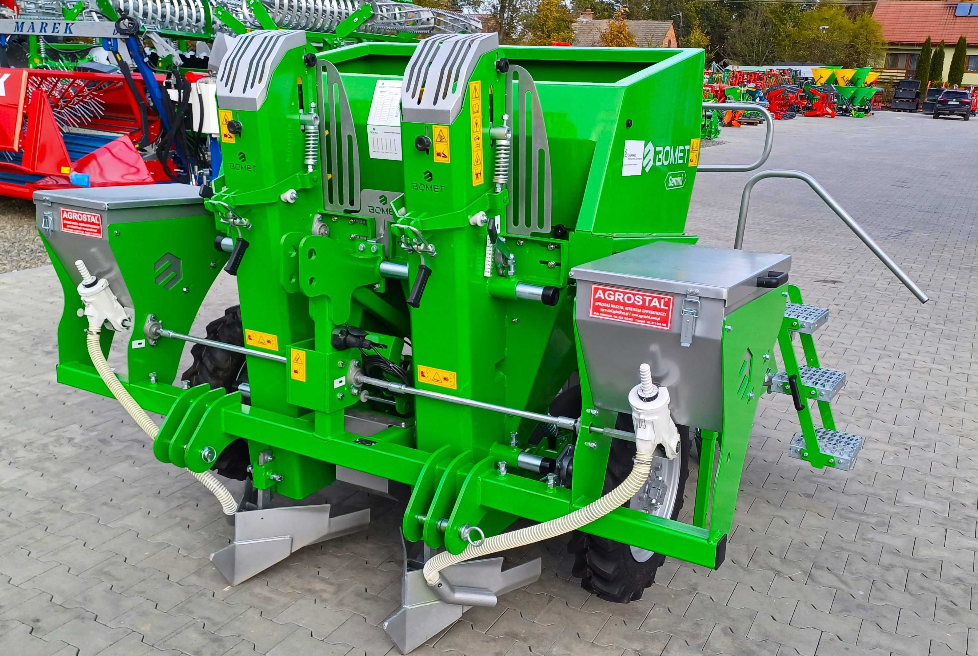 Sadzarka do ziemniaków Bomet S-339 zbiornik 800L AGROSTAL Promocja