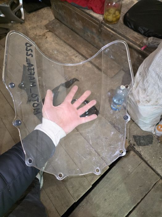 Вітрове скло kawasaki zzr400-600