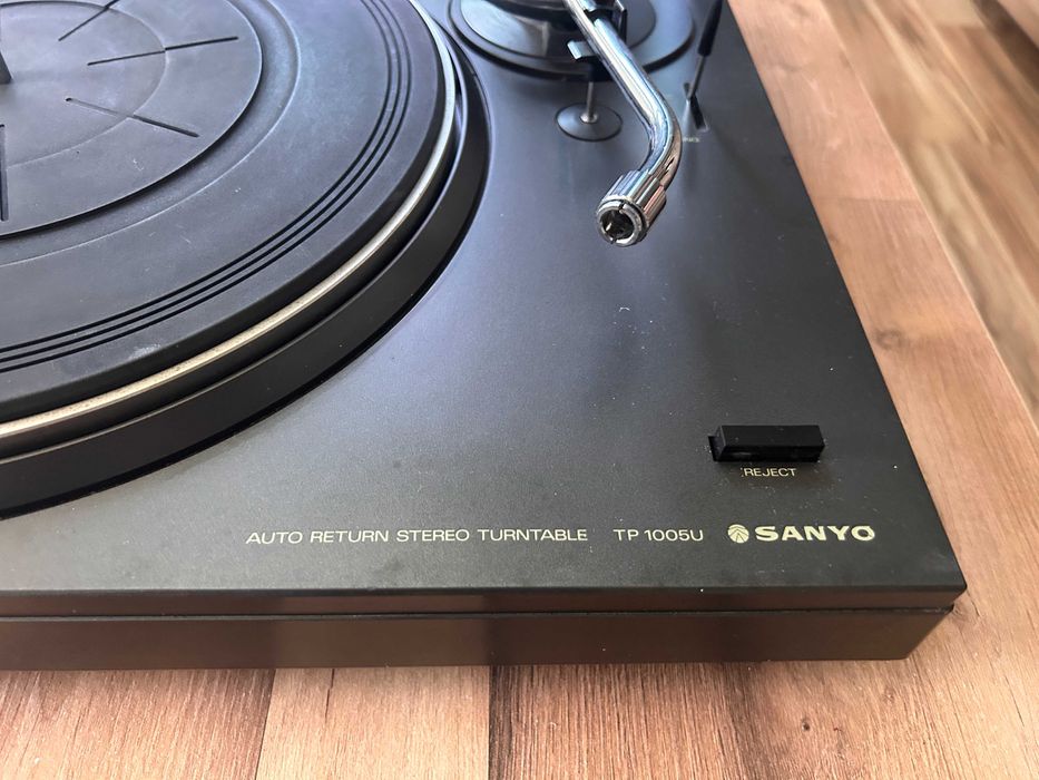 Gramofon  SANYO TP 1005U