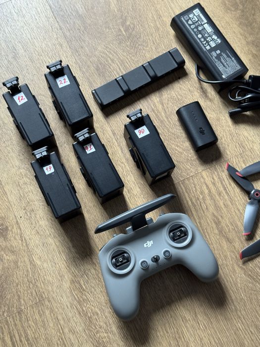 DJI FPV RC 2. FPV пульт керування, аккуми, проппи, аксесуари