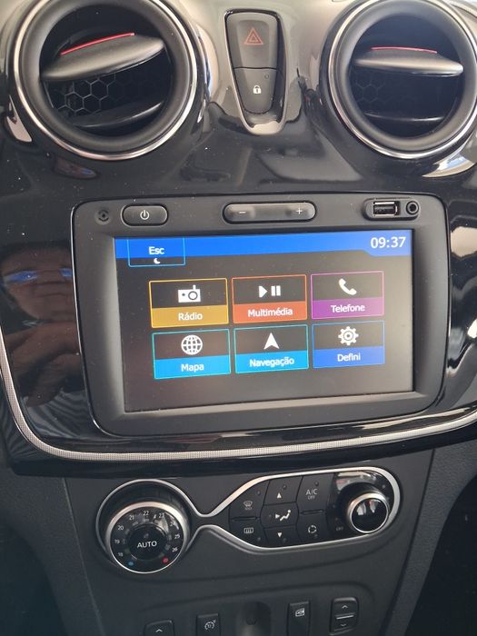 Dacia Sandero 0.9 TCe Stepway impecável