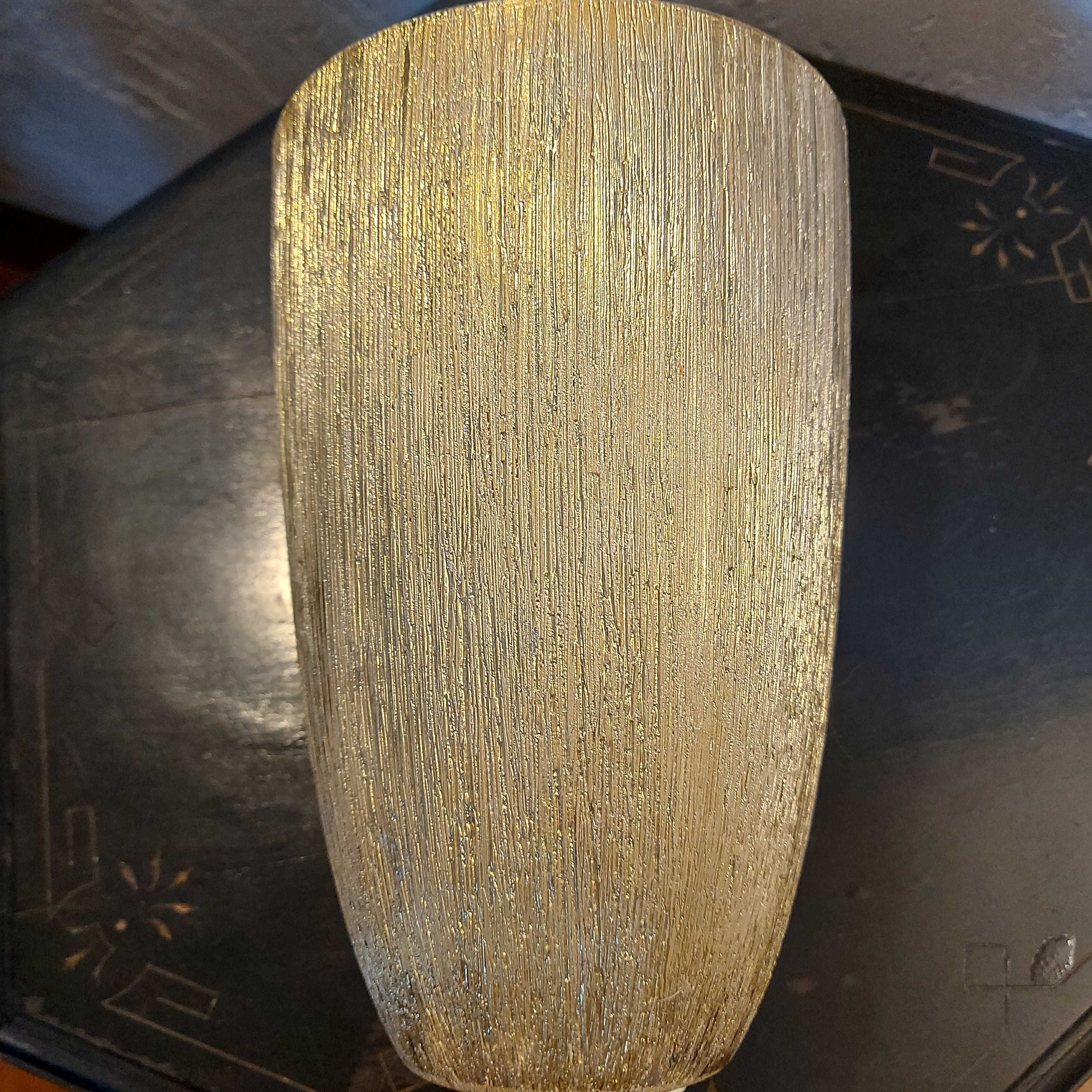 Ciekawy wazon złoty 22cm