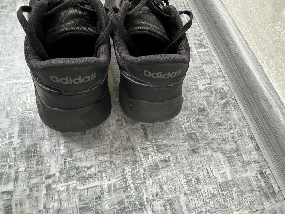 Adidas 35 розмір 21 см дитячі кросівки