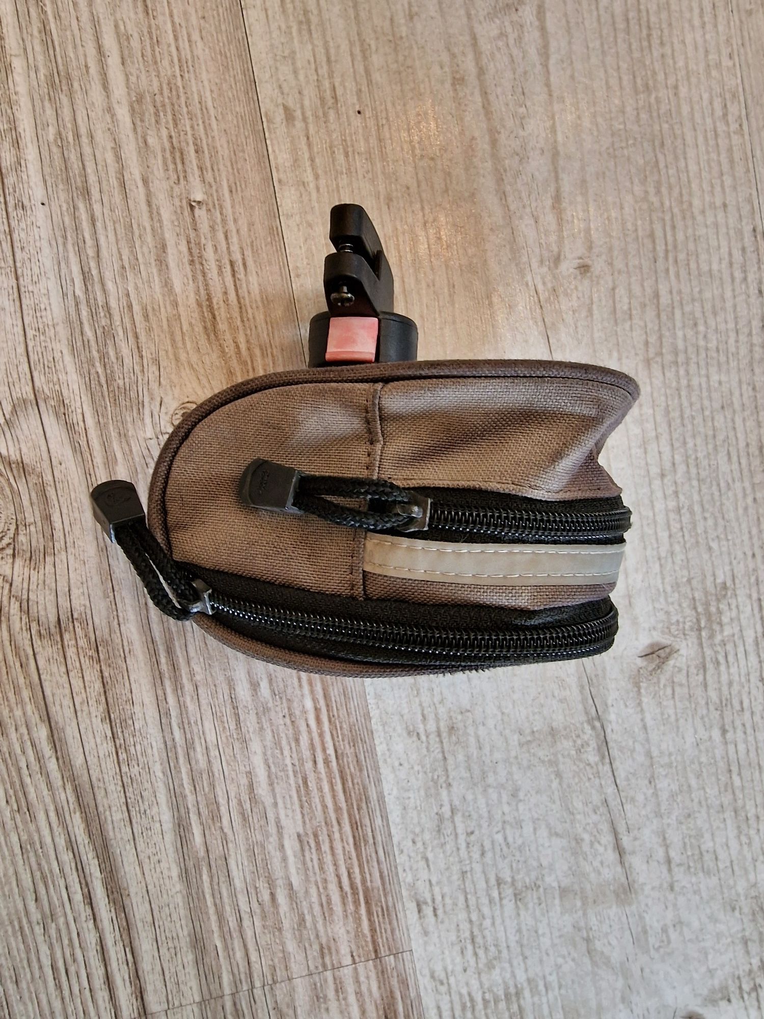 Saszetka torebka podsiodłowa New Lock