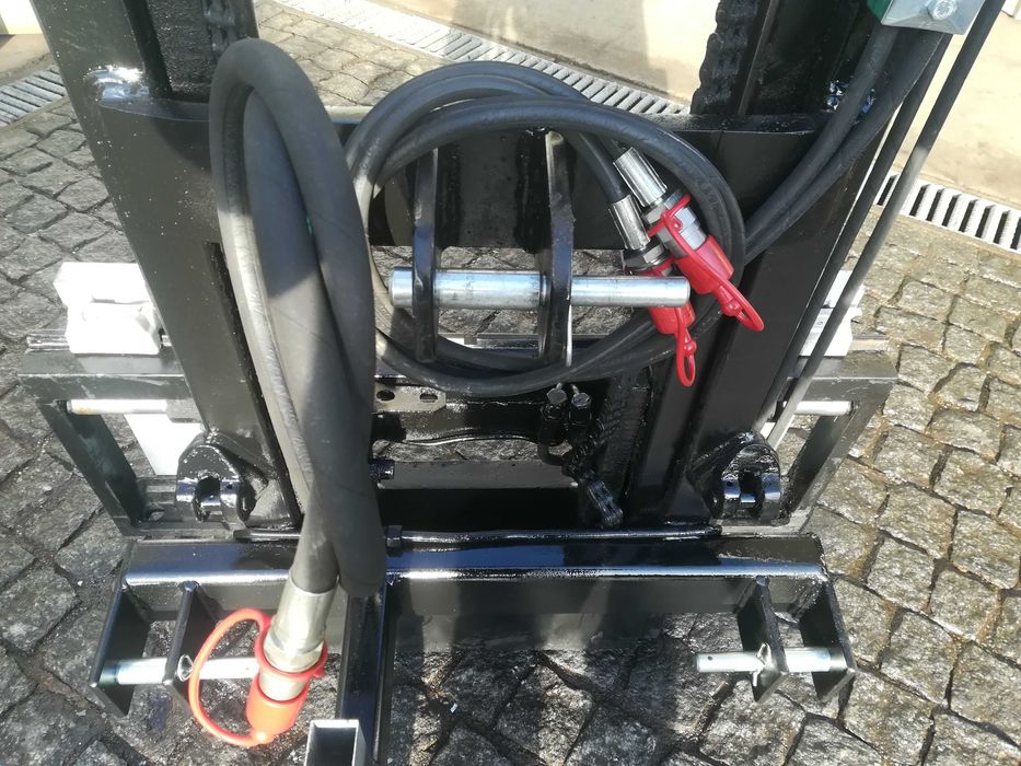 Torre empilhador para trator com deslocamento