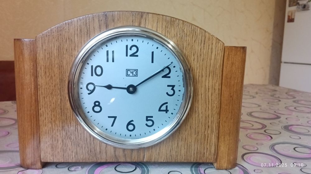 Годинник СЧЗ настільний, дерев'яний корпус 55р.в.