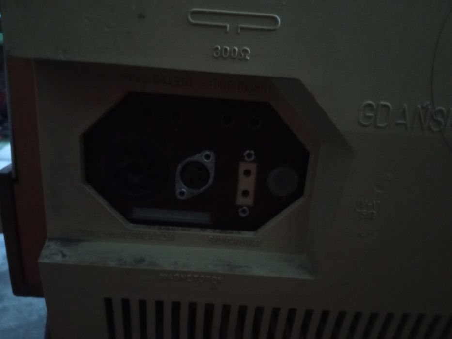 Stary telewizor Atol