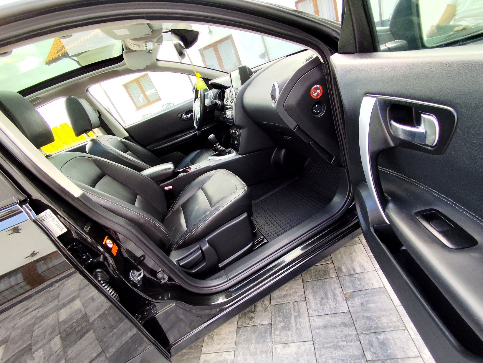 Nissan Qashqai 2.0 Benzynka dobrze wyposażony