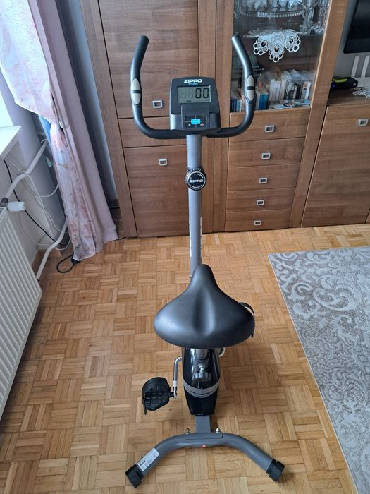 Treningowy rower magnetyczny.