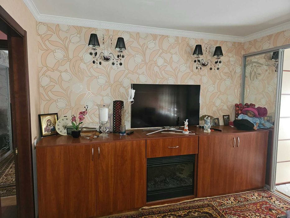 (13) Продам добротний компактний будинок у Великодолинському